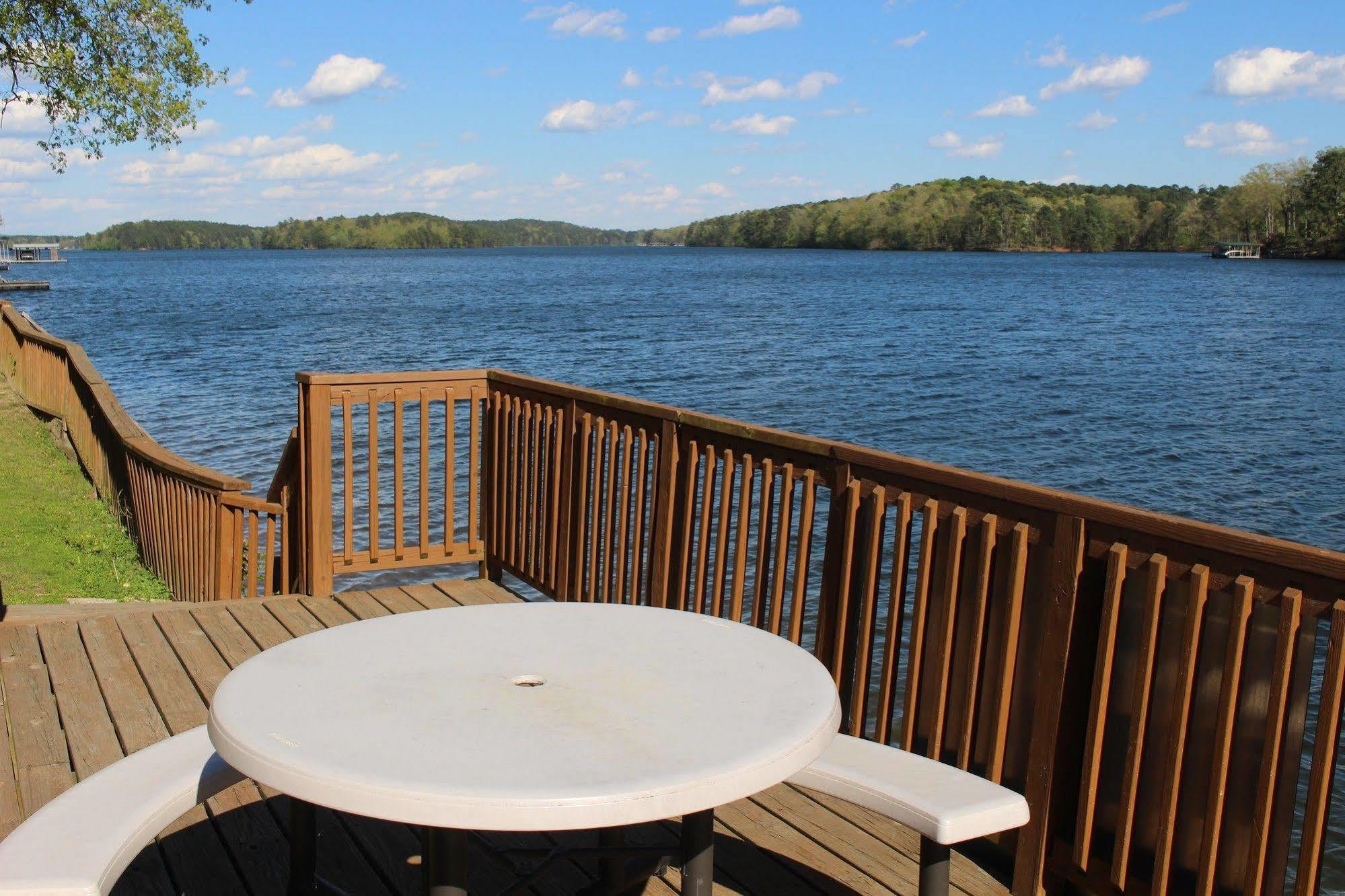 The Wharf Resort Lake Hamilton Экстерьер фото